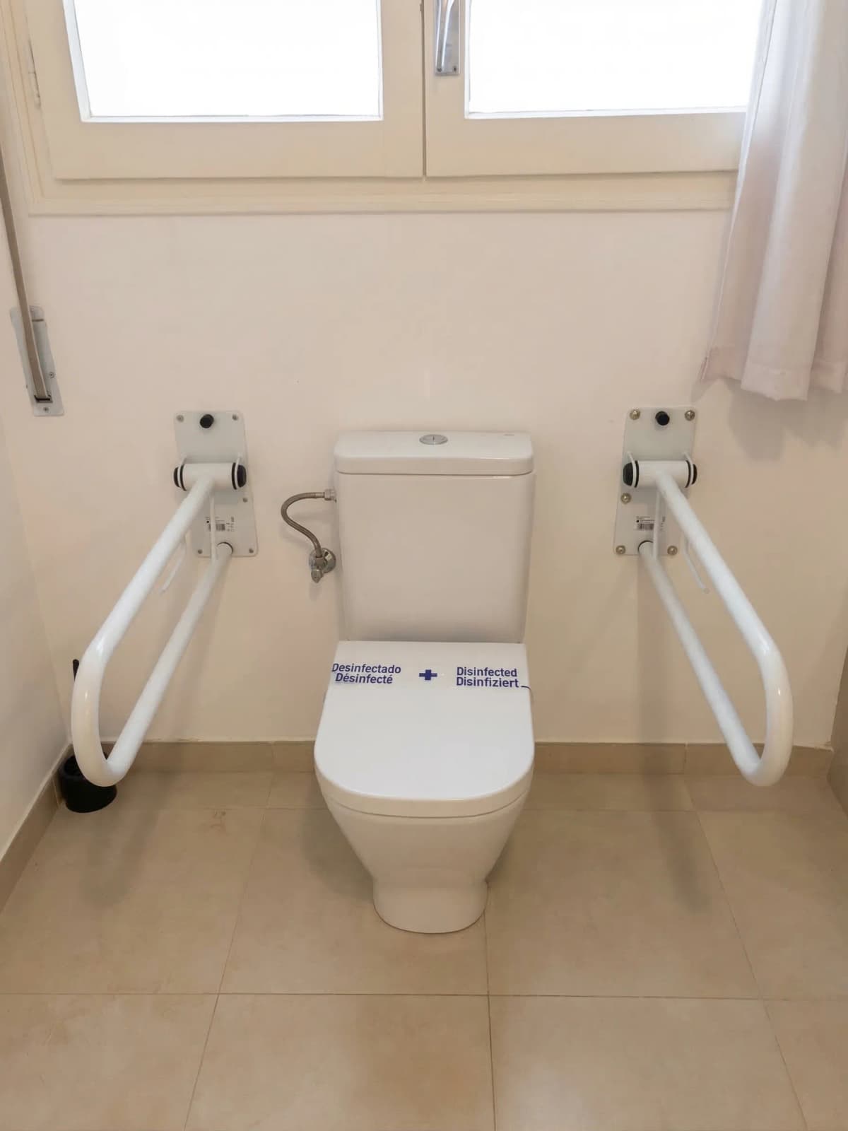 Accessible adapted bathroom