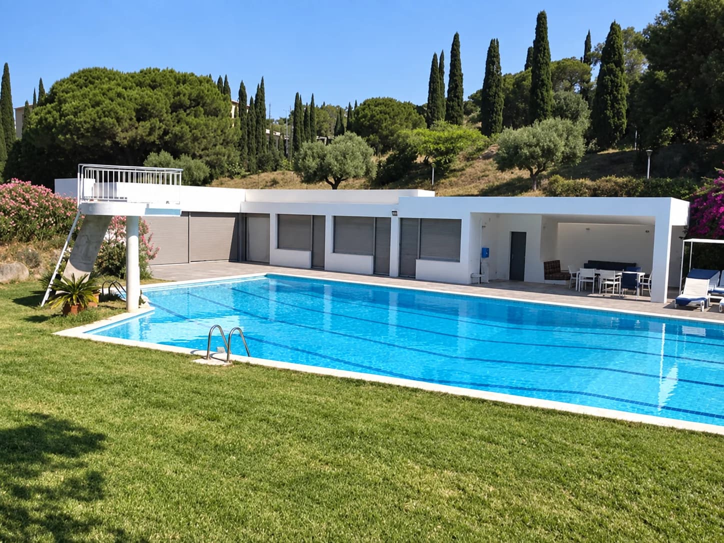 Pool House beside the swimming pool at Casa Vilá Reyes